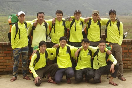 Hang Tien porter teams