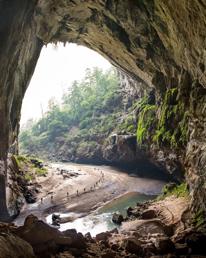 The magnificent of Hang En cave's exit