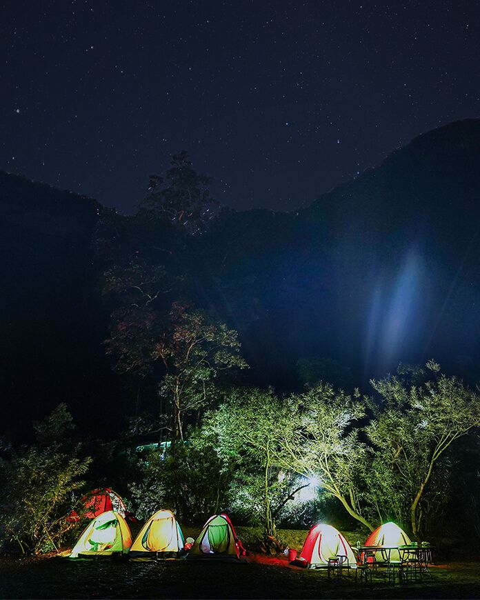Đêm lửa trại tại bãi cắm trại Tú Làn