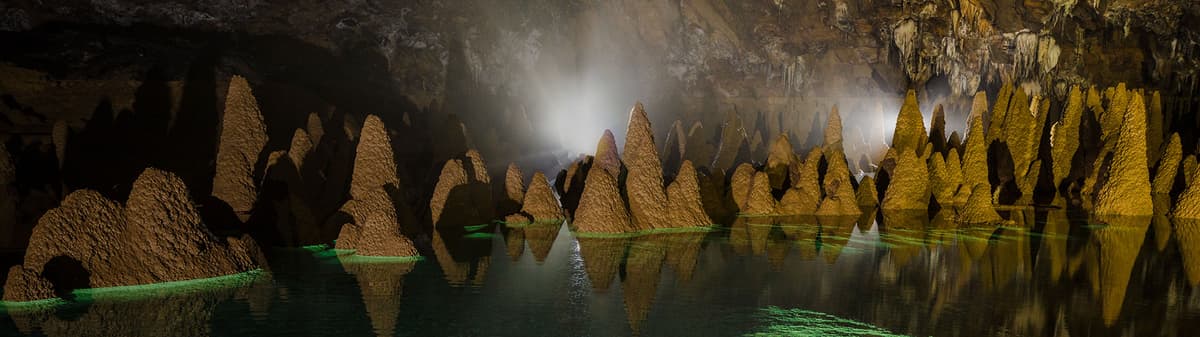 Hang Va Cave • Oxalis Adventure