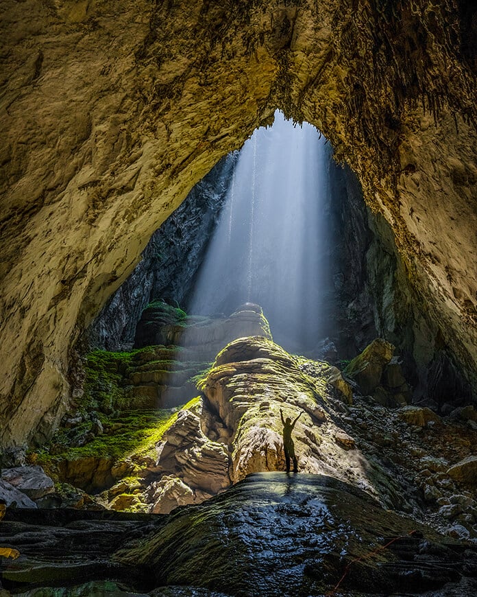 Explore the largest cave on Earth - Hang Son Doong