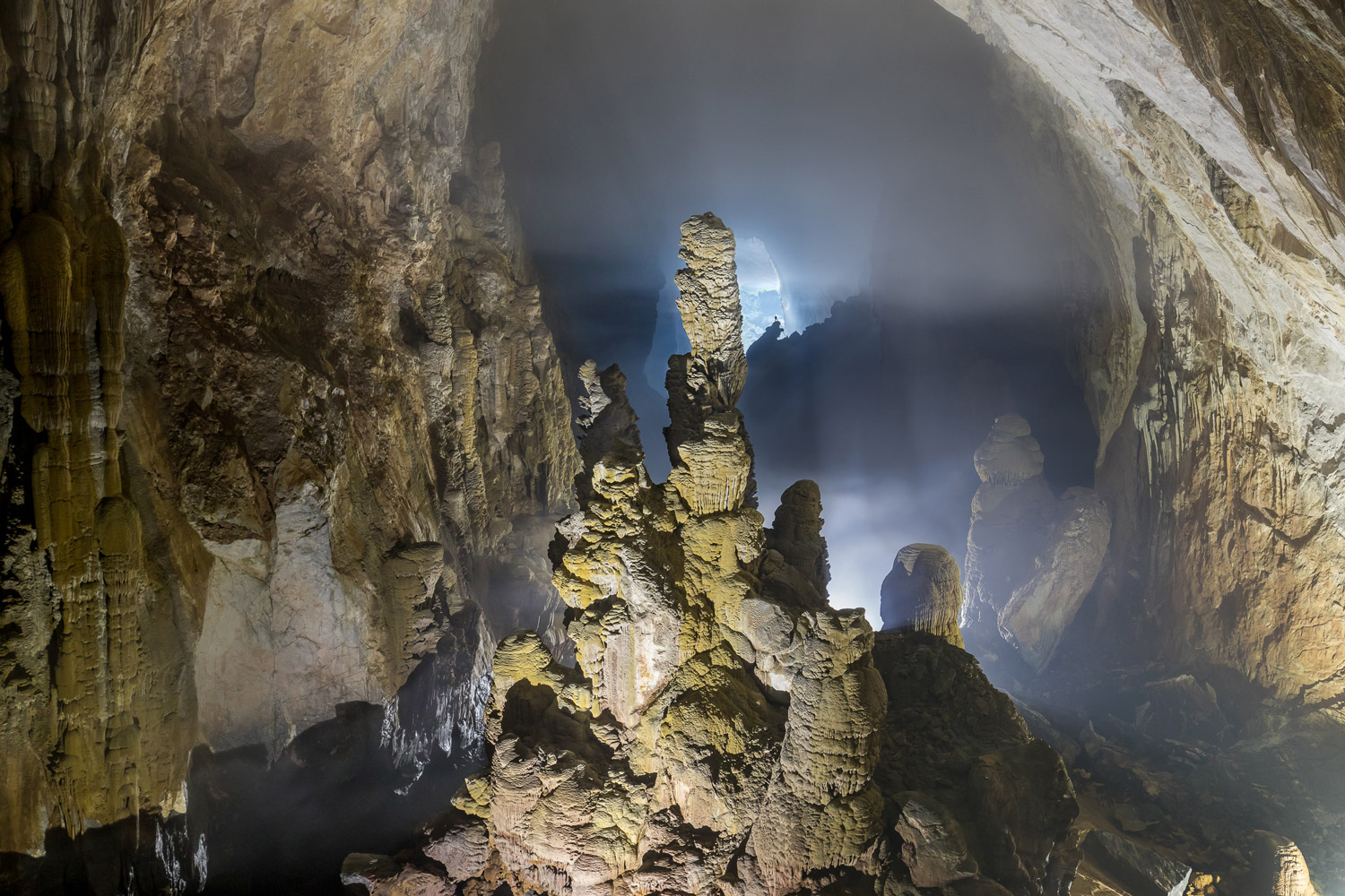 The highest stalagmite in Son Doong Cave is up to 80m