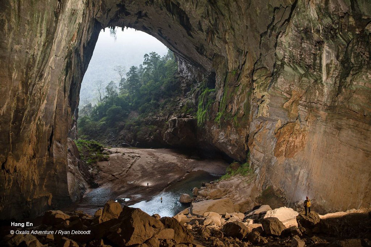 Hang Én, một trong những hang động lớn nhất cũng nằm trong Vườn Quốc Gia