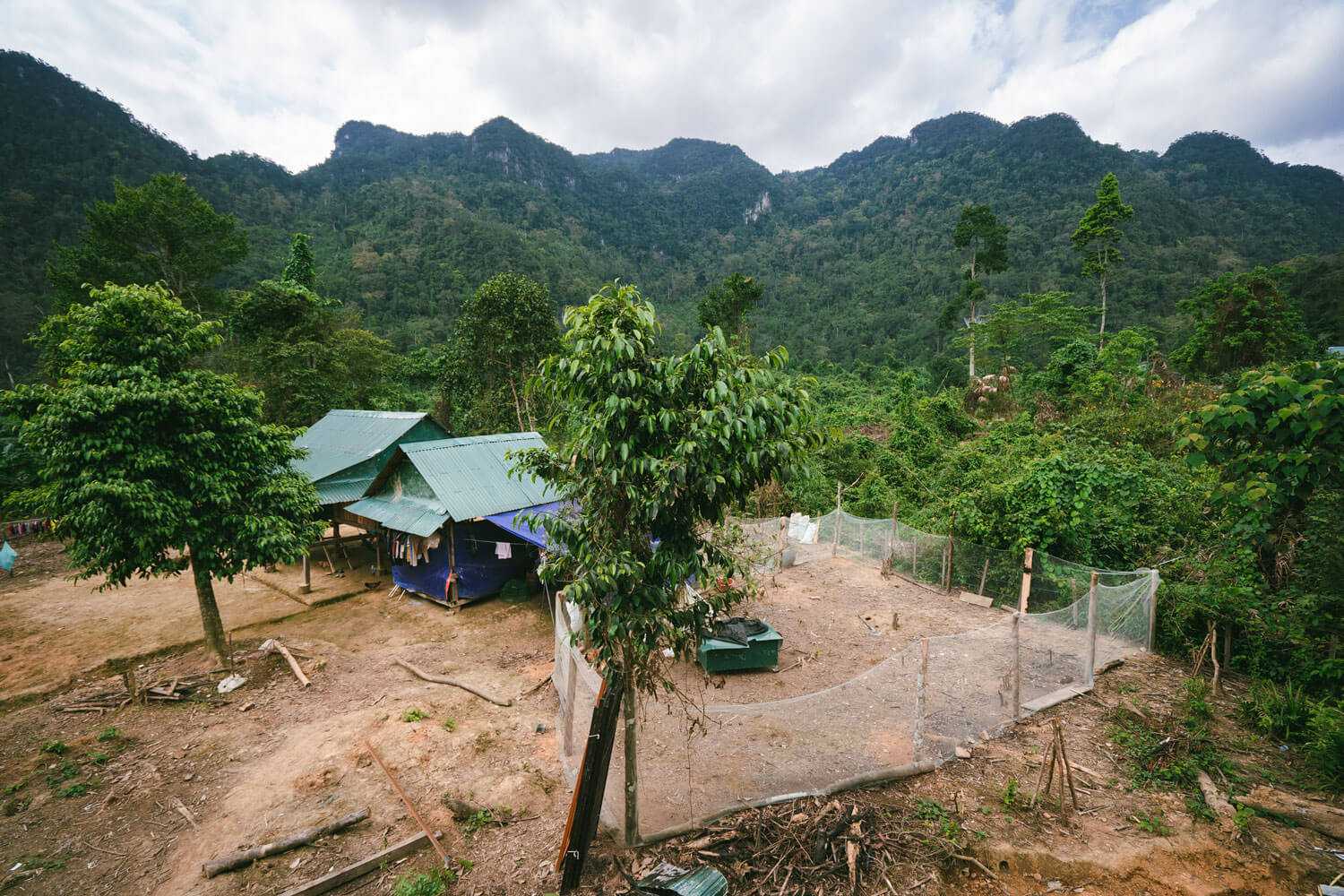 Bản Đoòng là bản làng duy nhất sống giữa vùng lõi VQG Phong Nha - Kẻ Bàng