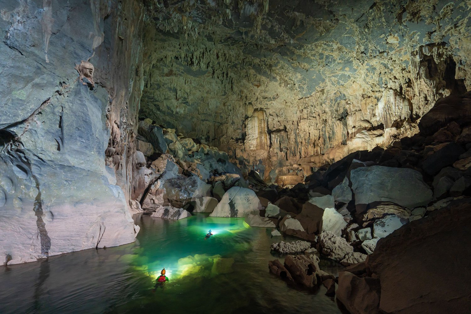 Swimming in Hang Ba cave