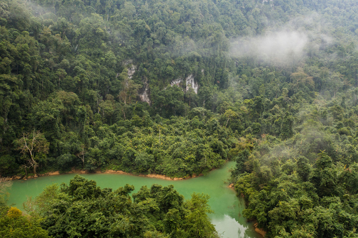 Khung cảnh thiên nhiên kỳ vĩ tại thung lũng Tú Làn.