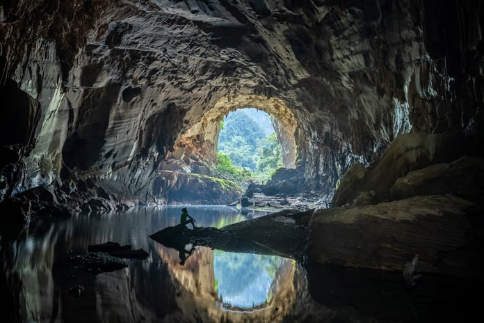Vinh Dai Cave.