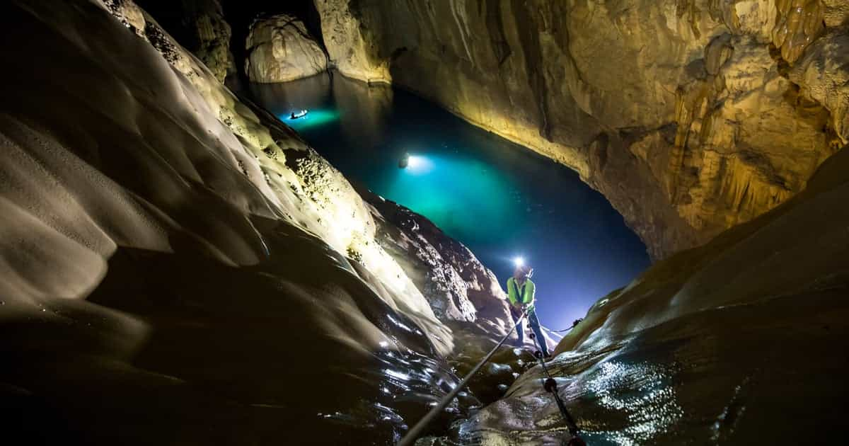 Hang Son Doong - World's largest cave • Oxalis Adventure