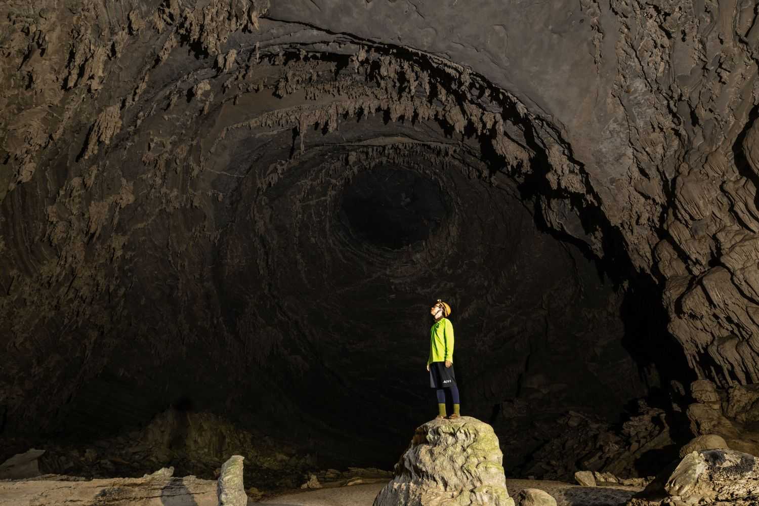Bí ẩn Hang Tiên: Bên trong hang động lớn nhất Tú Làn