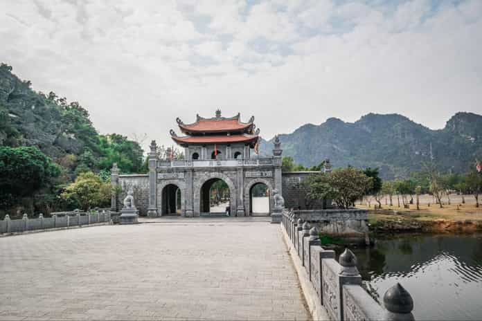 Experience Ninh Binh, Vietnam: A Go-to Guide for Stunning Landscapes and Local Culture