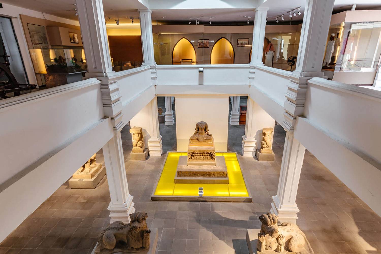 The Museum of Cham Sculpture showcases Cham culture and its historical significance.
