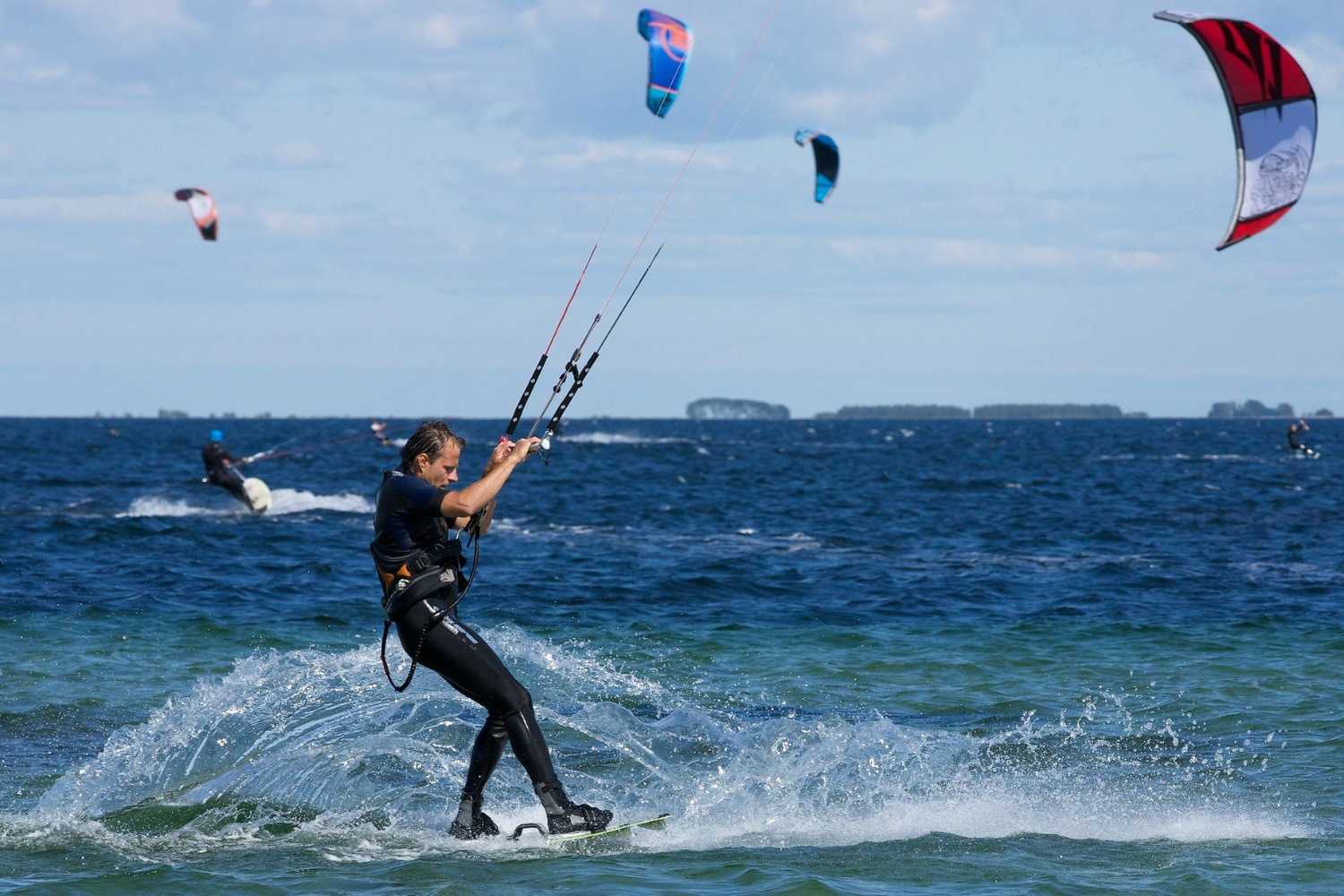 Kitesurfing Essentials: A Beginner's Guide in Vietnam