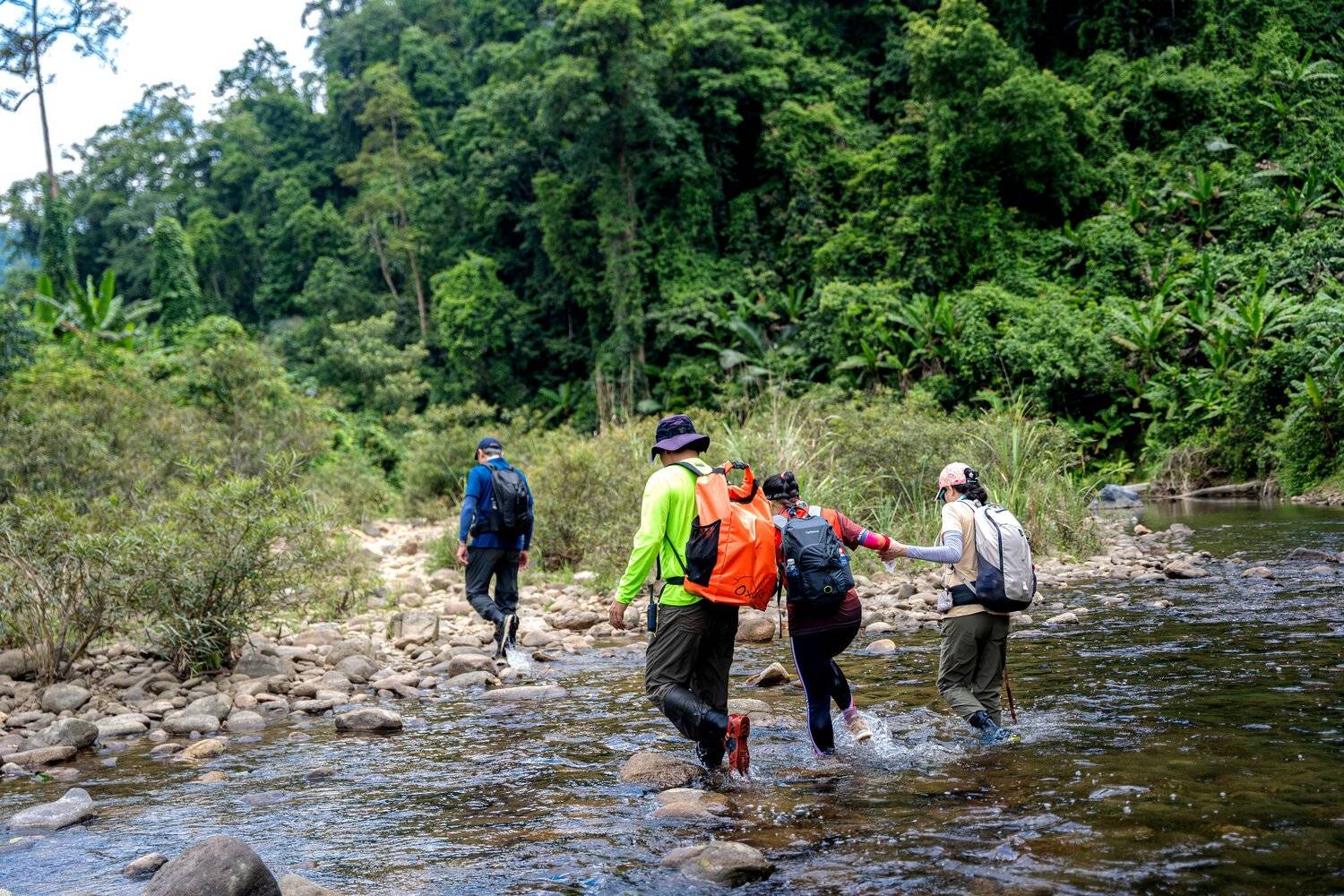 Những dạng địa hình trekking phổ biến trong tour thám hiểm hang động của Oxalis