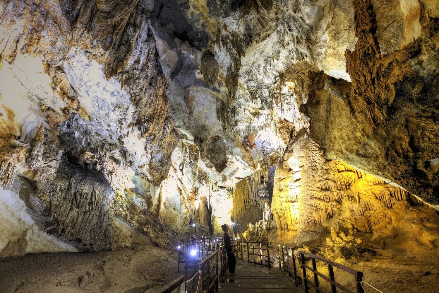 Paradise Cave: An underground wonder in Phong Nha