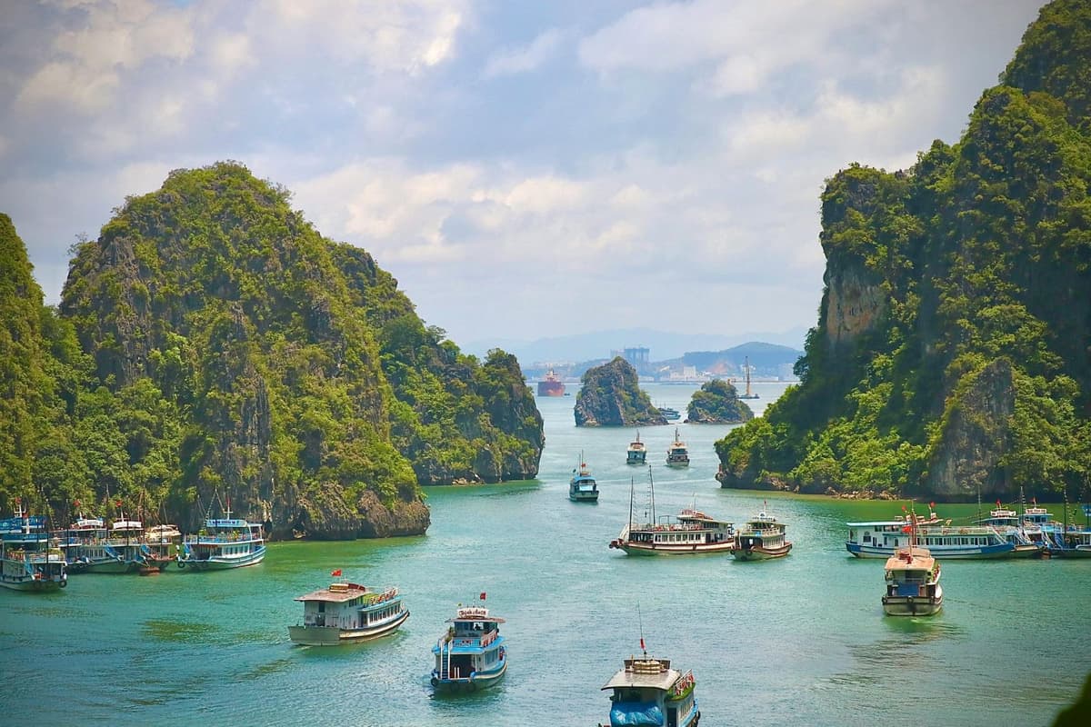 22 Best Places to Visit in Asia: Must-see Cities and Spots